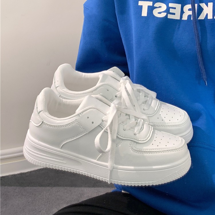 أحذية رياضية نسائية بيضاء ذات  - مراجعة Vans Shoes Old Skool وسعره