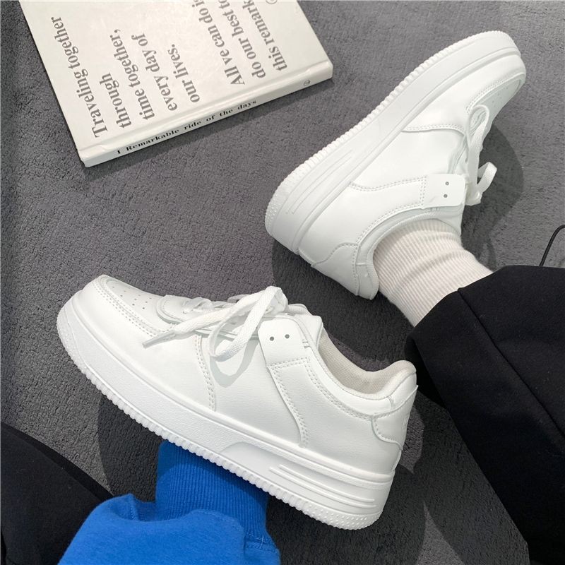 أحذية رياضية نسائية بيضاء ذات  - مراجعة Vans Shoes Old Skool وسعره