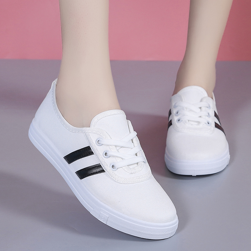 حذاء قماش أبيض كلاسيكي مستدير  - مراجعة Vans Shoes Old Skool وسعره